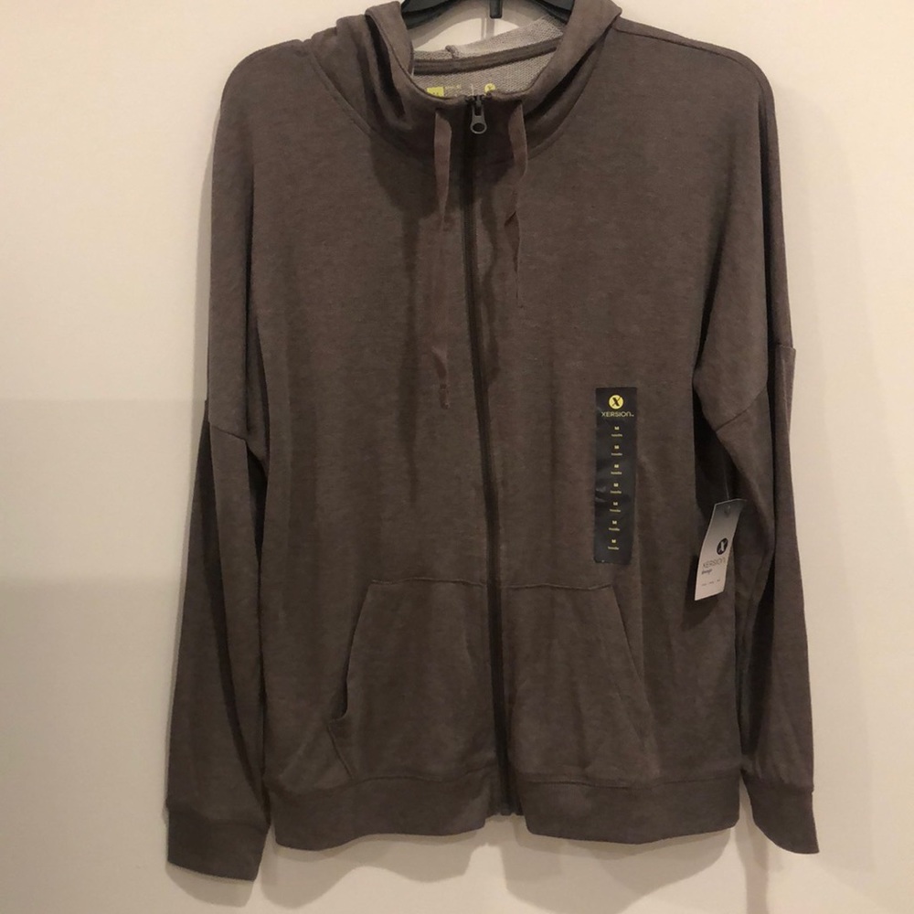 XERSION HOODIE M. BRAND NEW.